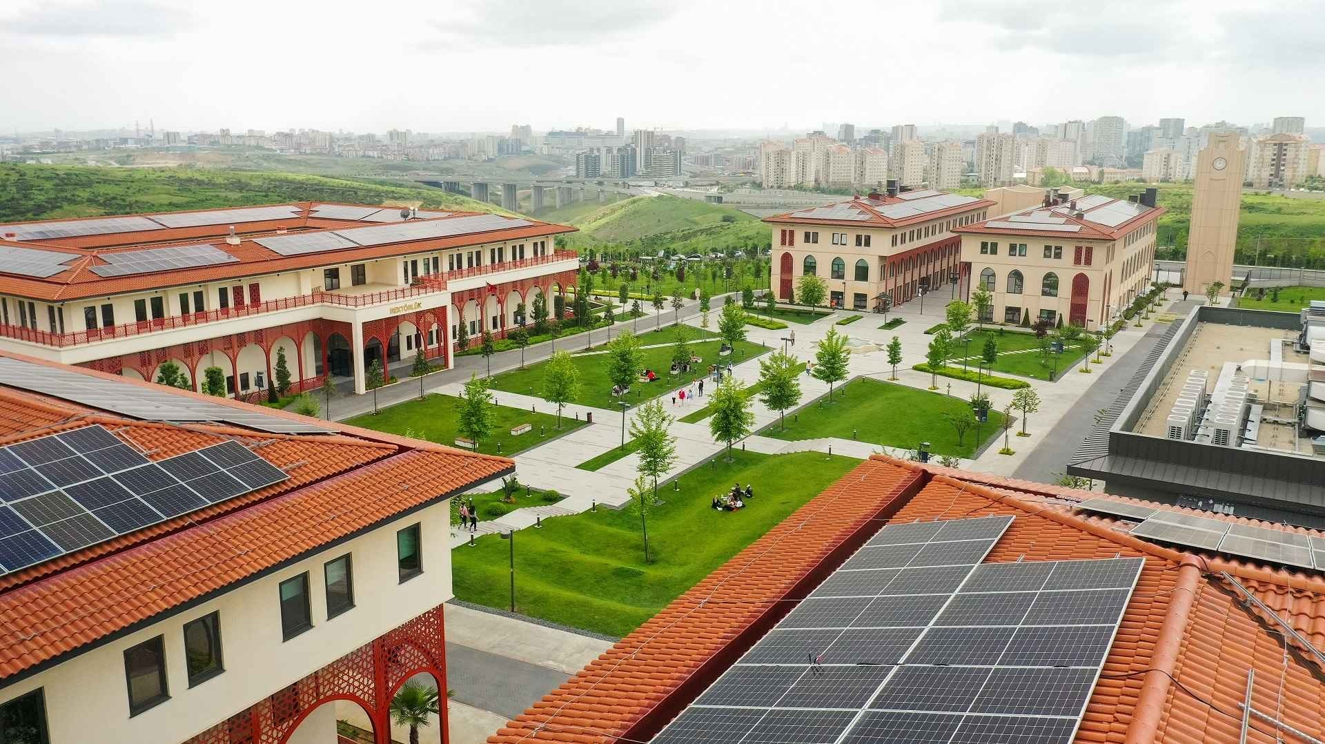 İbn Haldun Üniversitesi külliyesi